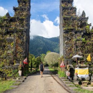 Visit The Gate of Heaven Temple